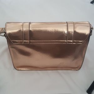 Mossimo Supply Co. Bags - Mossimo passenger satchel bronze/rose small purse Mossimo Supply Co. Bags - Mossimo passenger satchel bronze/rose small purse